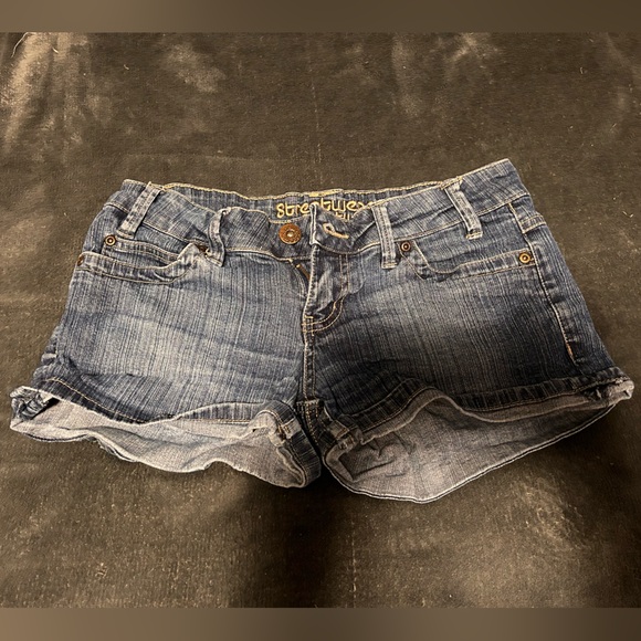 y2k type shorts - Picture 2 of 4